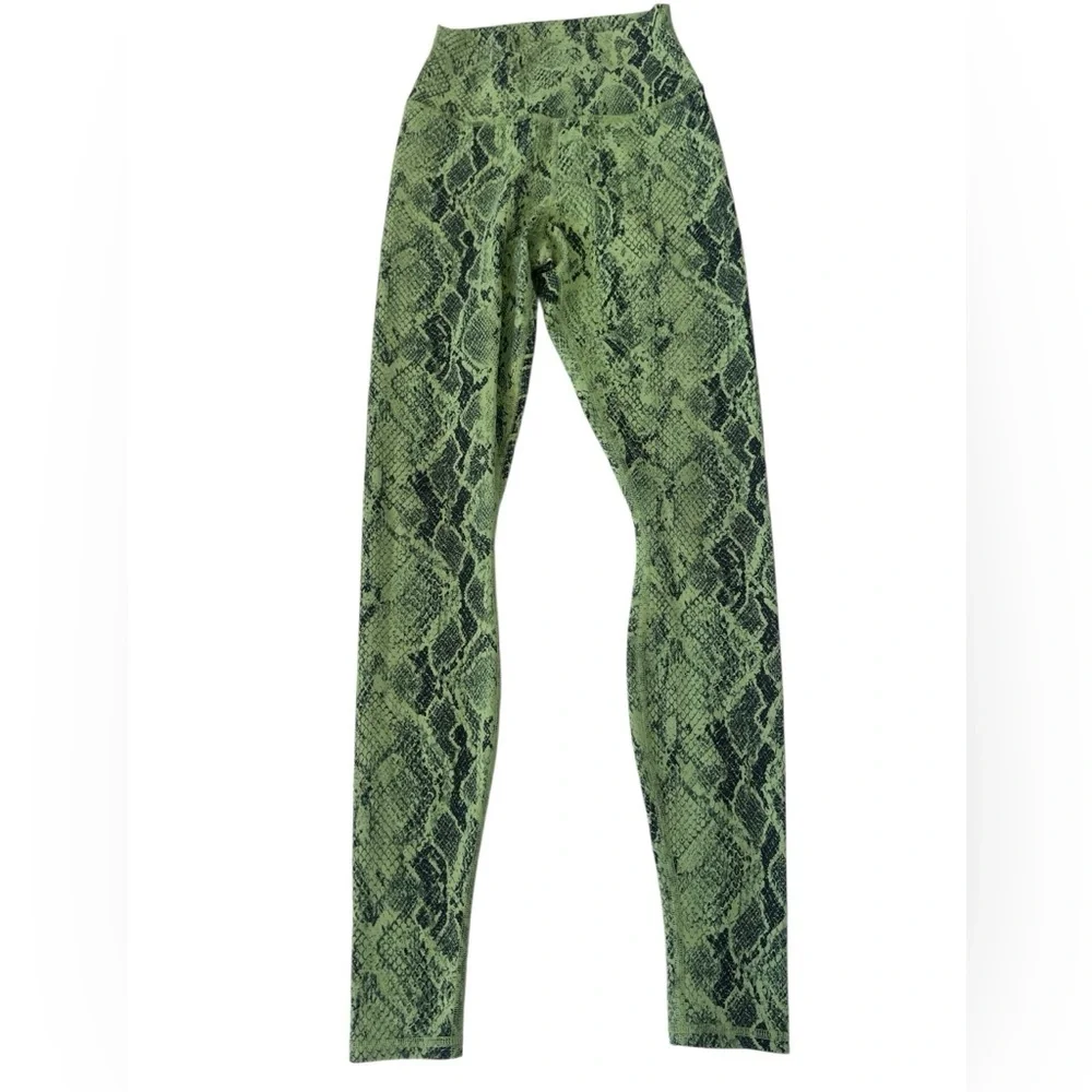 Alo Yoga Vapor Green Snakeskin Leggings